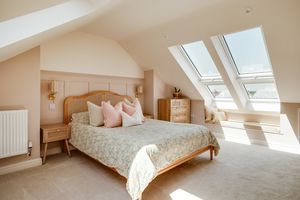 Bedroom- click for photo gallery